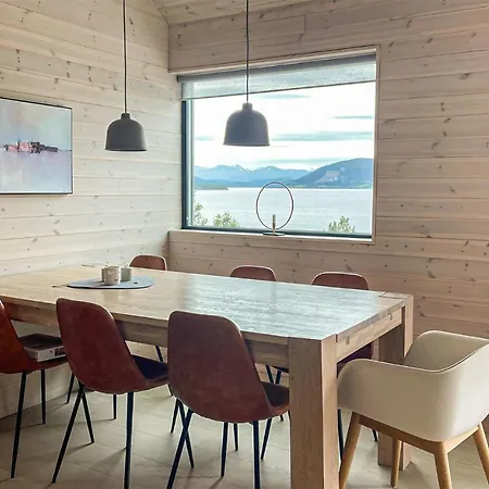 Cozy Home In Stangvik With House Sea View Feriehus