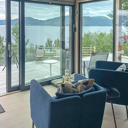 Feriehus Cozy Home In Stangvik With House Sea View Stangvik