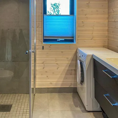 4 Bedroom In Stangvik