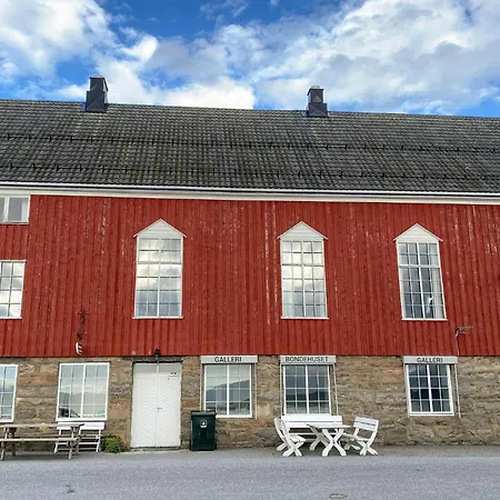 Cozy Home In Stangvik With House Sea View *